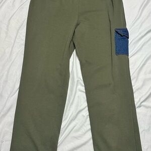 Men's Olive Cargo Pants with Blue Pocket